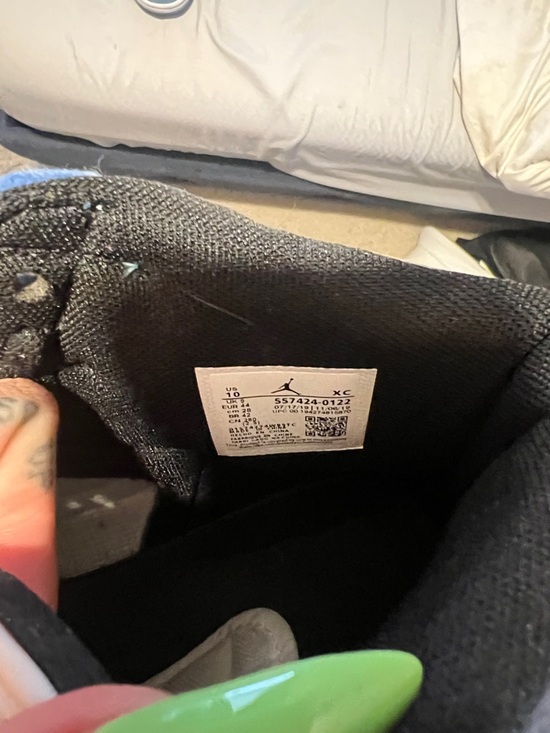 Jordan Black and White Sneaker Interior Detail - Picture 4 of 4